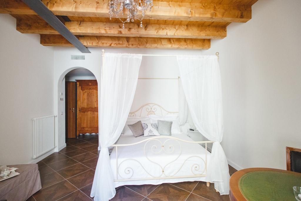 Alessia'S Place Como Luaran gambar